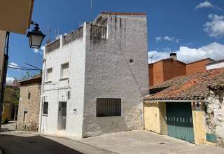 House for sale in Navas del Rey, Madrid. 